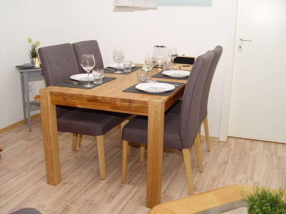 Ferienwohnung Am Blauen See In Дорстен Екстериор снимка